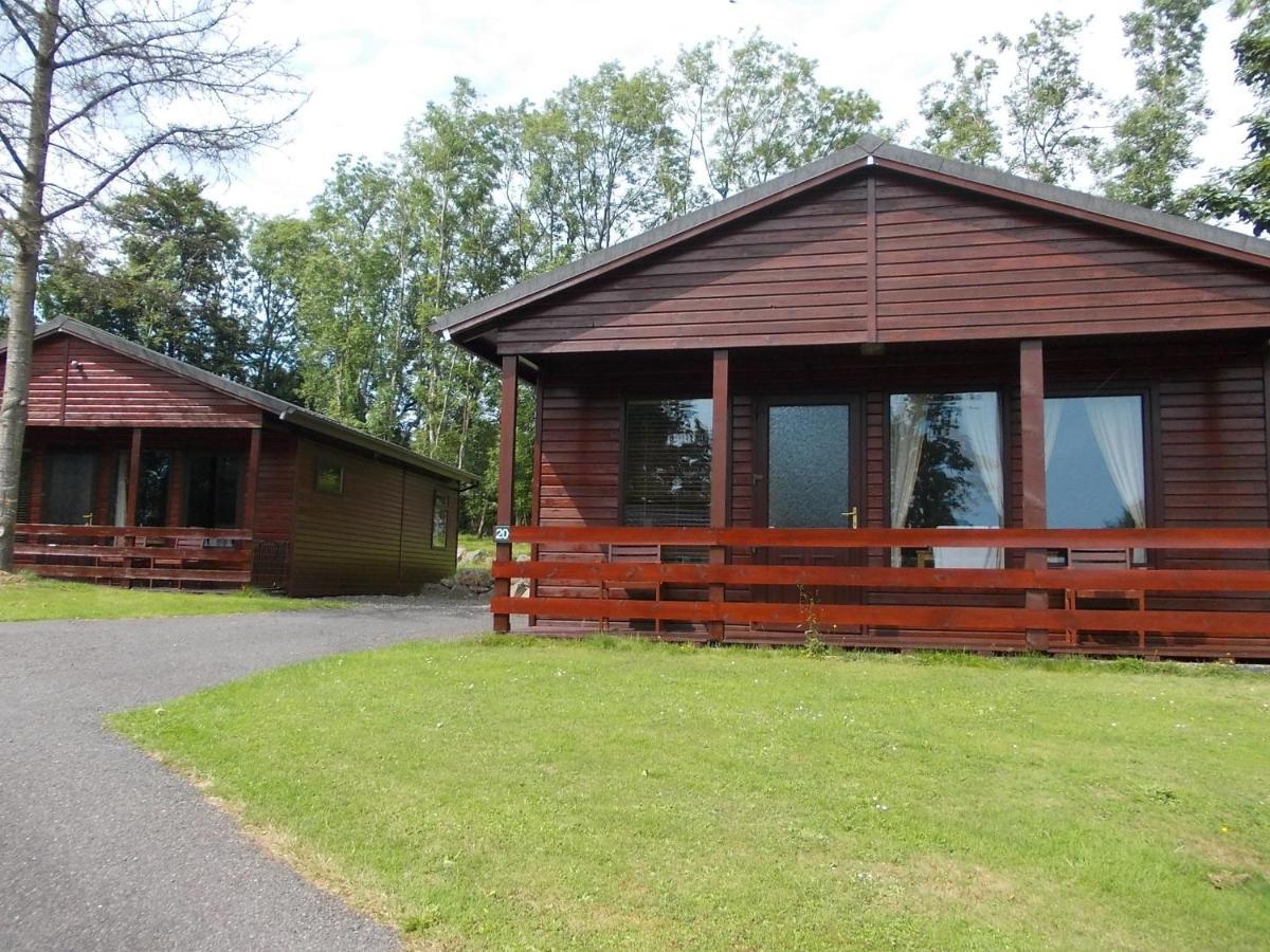Birch Lodge 20 With Hot Tub Newton Stewart Exterior photo